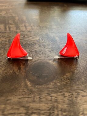 😈 Devil Horns Hair Clips